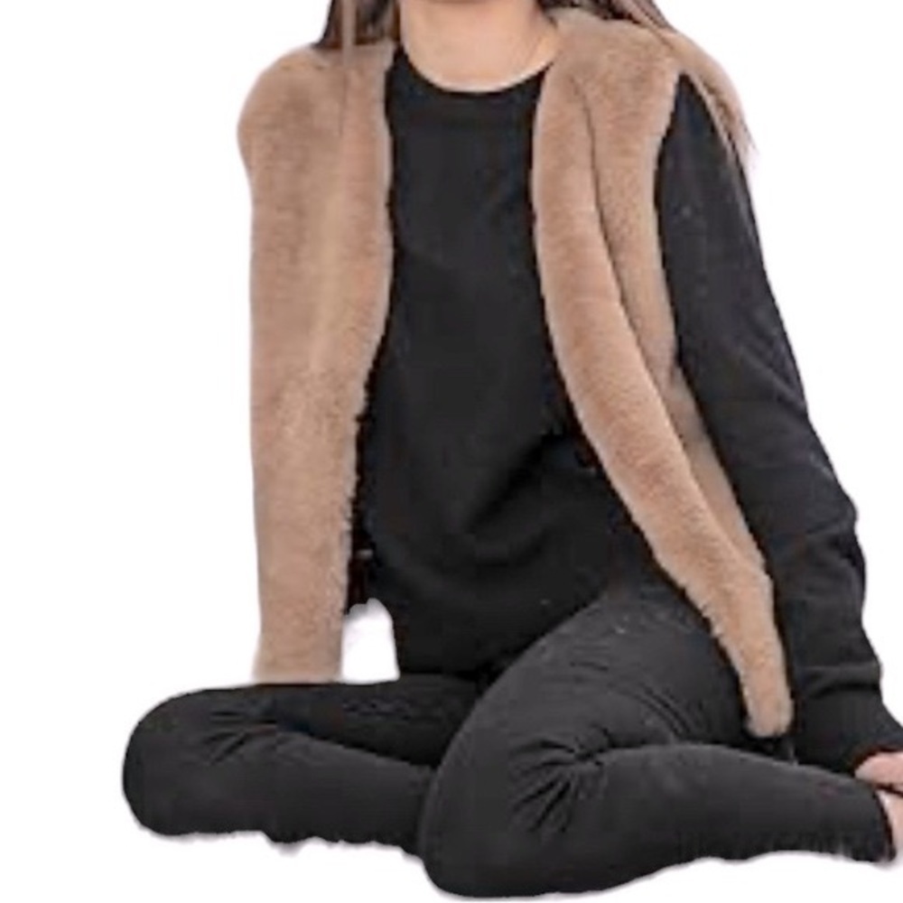 Fever Taupe Faux Fur & Quilted Reversible Style Vest Size Small